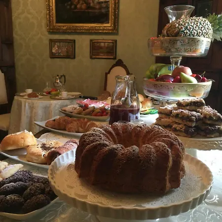 Palazzo Laguardia Bed & Breakfast 3*