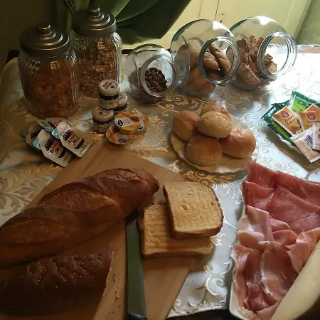 Palazzo Laguardia 3*