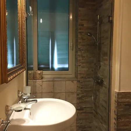 Palazzo Laguardia Bed & Breakfast 3*