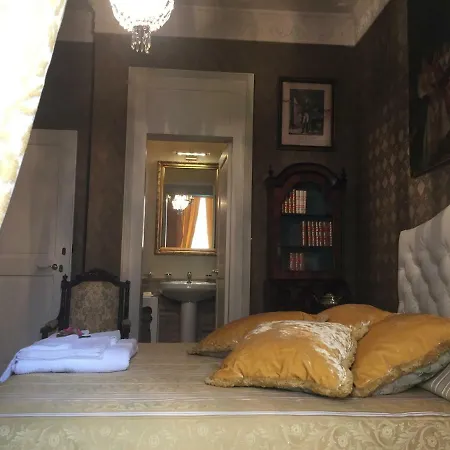 Palazzo Laguardia Bed & Breakfast Fasano