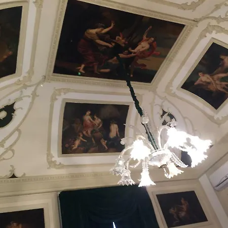 Palazzo Laguardia 3*